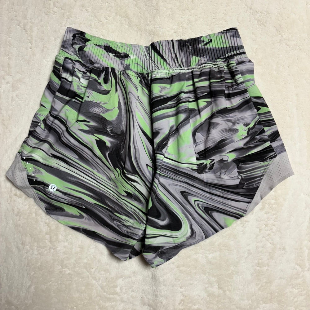 Lululemon Women's Hotty Hot High Rise Shorts 4" Size 4 Special Edition Green - Picture 7 of 10